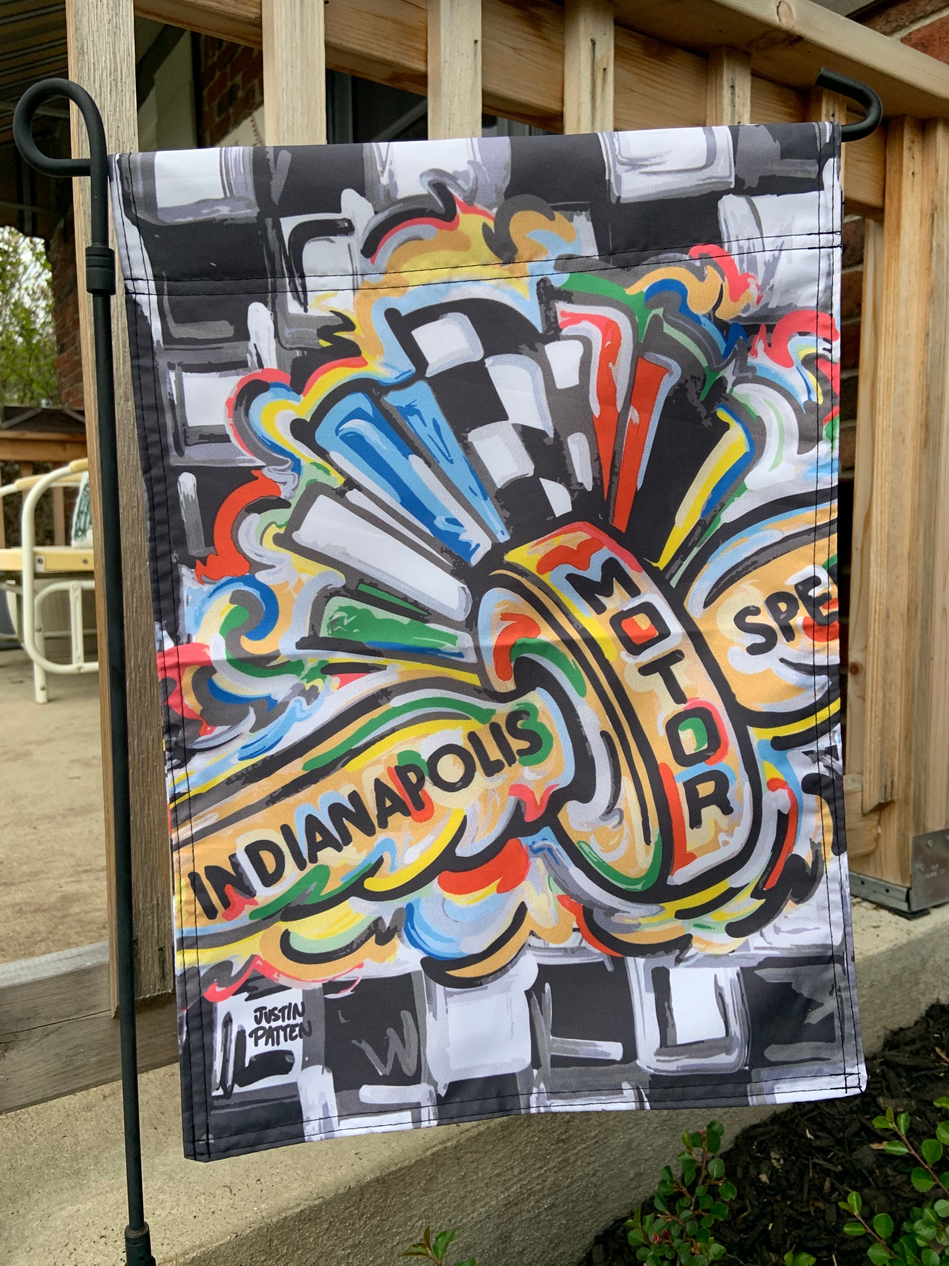 Indianapolis Motor Speedway Wing and Wheel Garden Flag (12”x18” in.) b